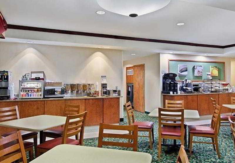 Fairfield Inn And Suites By Marriott Tampa Brandon Ресторан фото